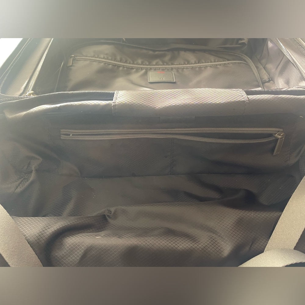 TUMI 19 DEGREE International Expandable 4 Wheeled Carry-On - Picture 7 of 17